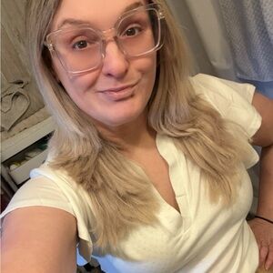 Meet your Posher, Ashleigh